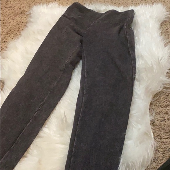 Leggings - Picture 1 of 3